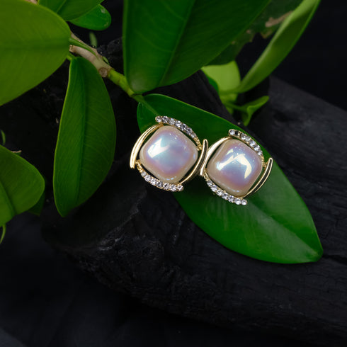 Opulent Pearl Elegance Earrings - D37